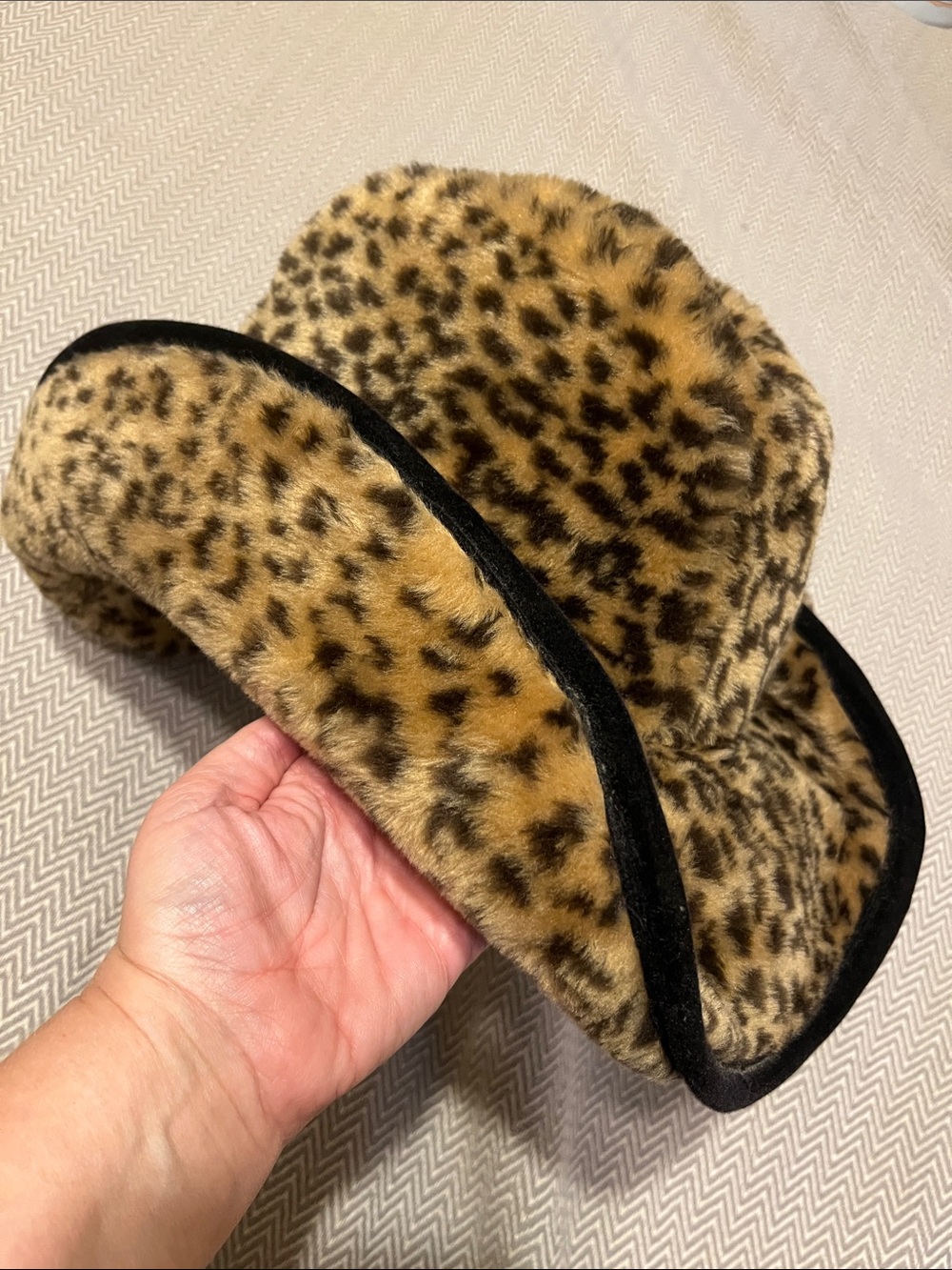 Vintage 90s Leopard Print Faux Fur Cowboy Hat. Excellent Condition. Bought 1996.